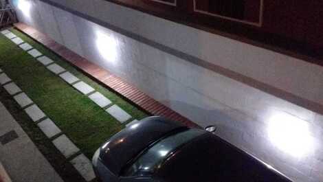 Linda casa 200 metros da praia para 10 pessoas - Guarda do Embaú - SC