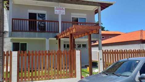 Linda casa 200 metros da praia para 10 pessoas - Guarda do Embaú - SC
