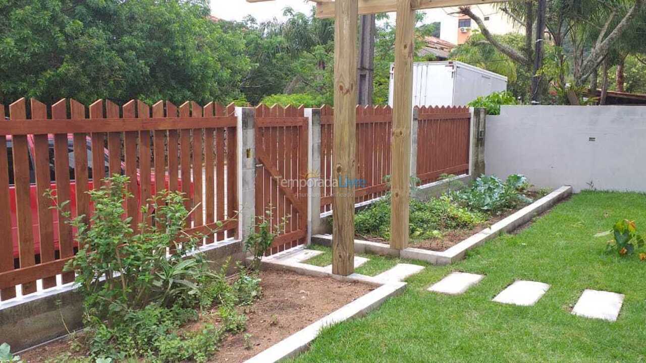 Casa para aluguel de temporada em Palhoça (Guarda do Embaú)
