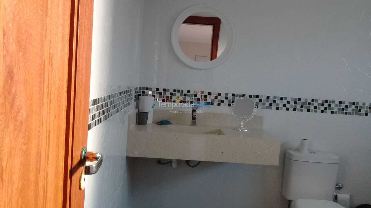 Casa para aluguel de temporada em Palhoça (Guarda do Embaú)