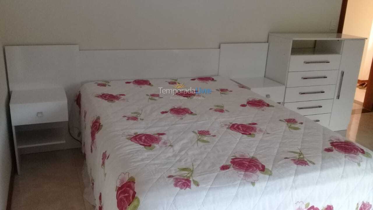 Casa para aluguel de temporada em Palhoça (Guarda do Embaú)