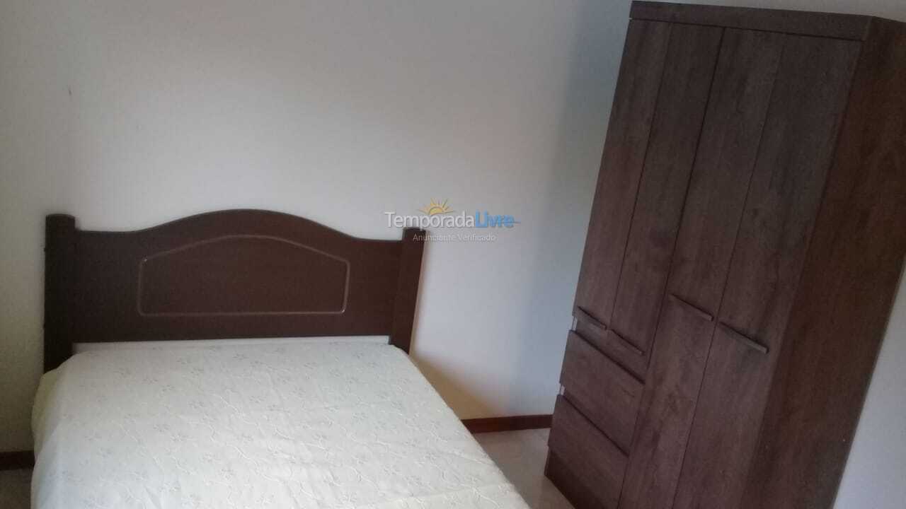 Casa para aluguel de temporada em Palhoça (Guarda do Embaú)