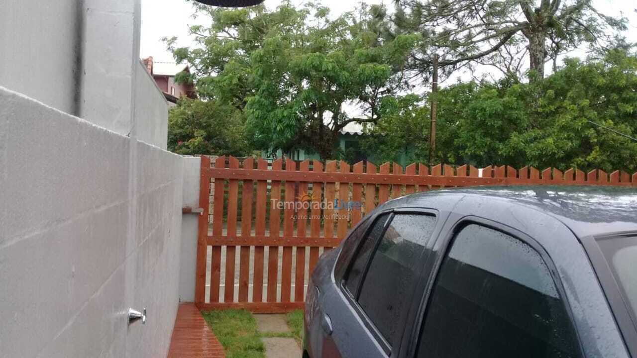 Casa para aluguel de temporada em Palhoça (Guarda do Embaú)