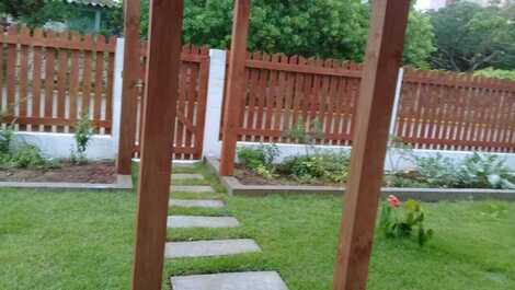 Linda casa 200 metros da praia para 10 pessoas - Guarda do Embaú - SC