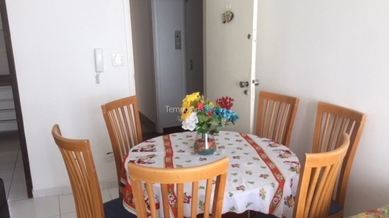 Apartamento para aluguel de temporada em Guarujá (Pitangueiras)