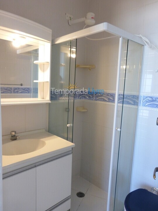 Apartamento para aluguel de temporada em Guarujá (Pitangueiras)