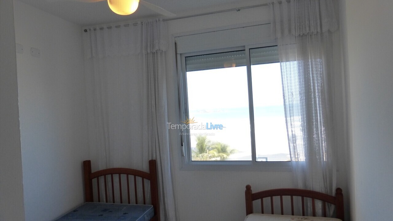 Apartamento para aluguel de temporada em Guarujá (Pitangueiras)