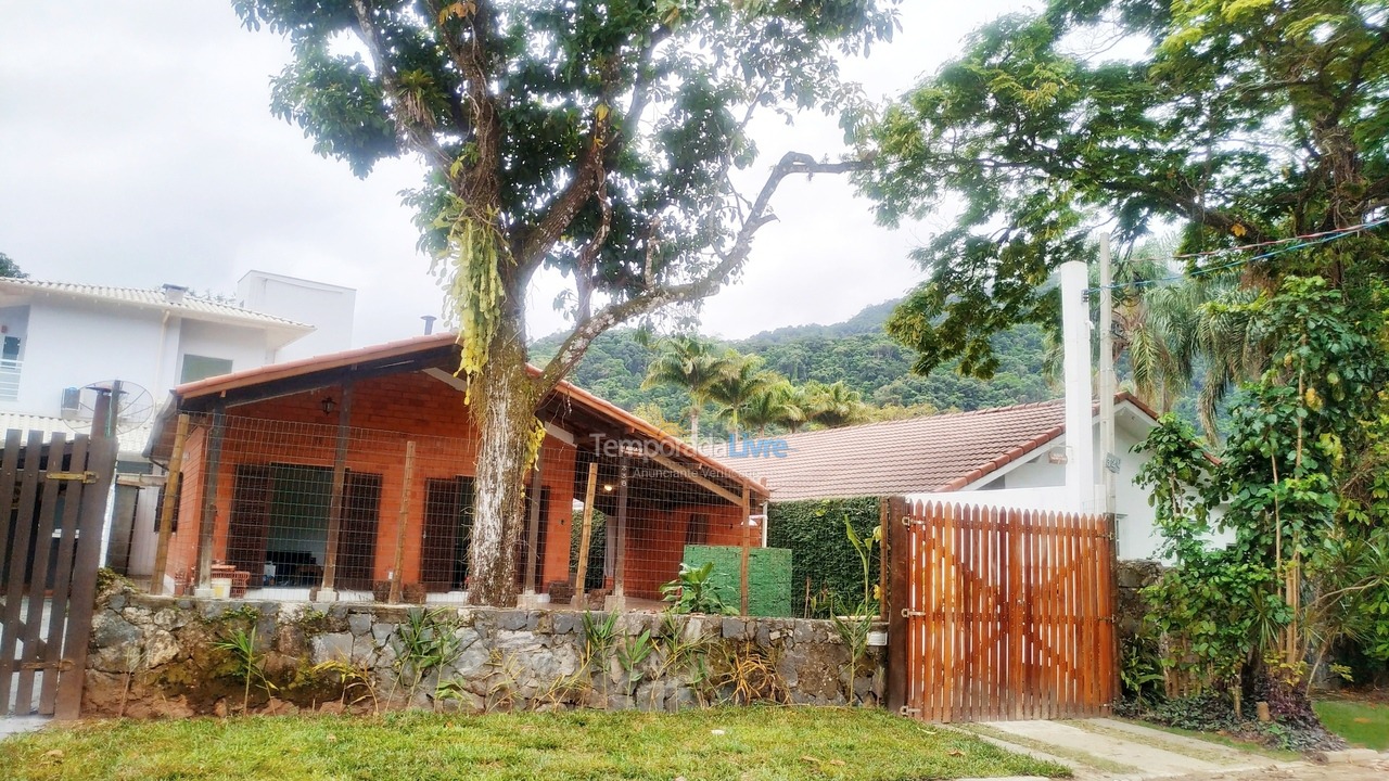 House for vacation rental in São Sebastião (Toque Toque Pequeno)