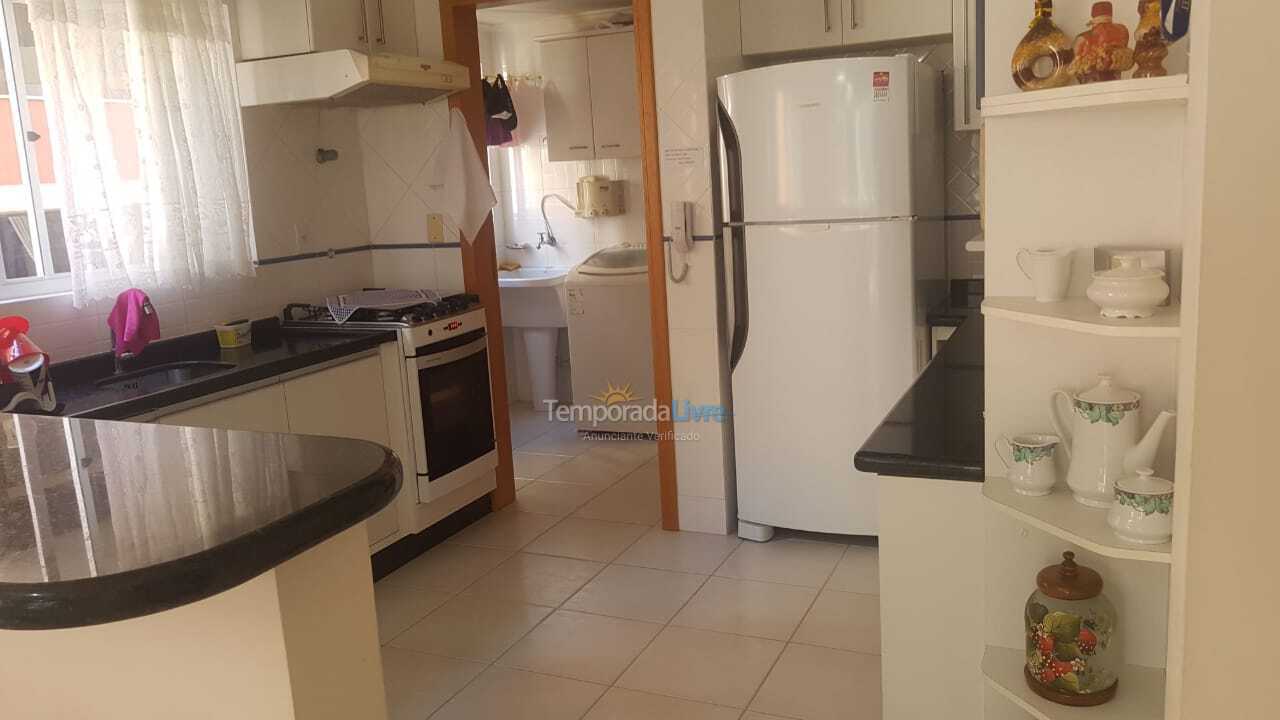 Apartment for vacation rental in Itapema (Meia Praia)
