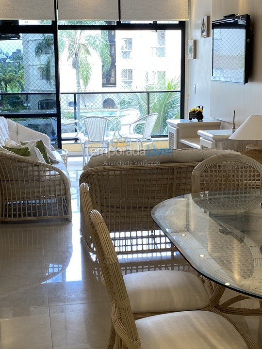 Apartment for vacation rental in Guarujá (Enseada)