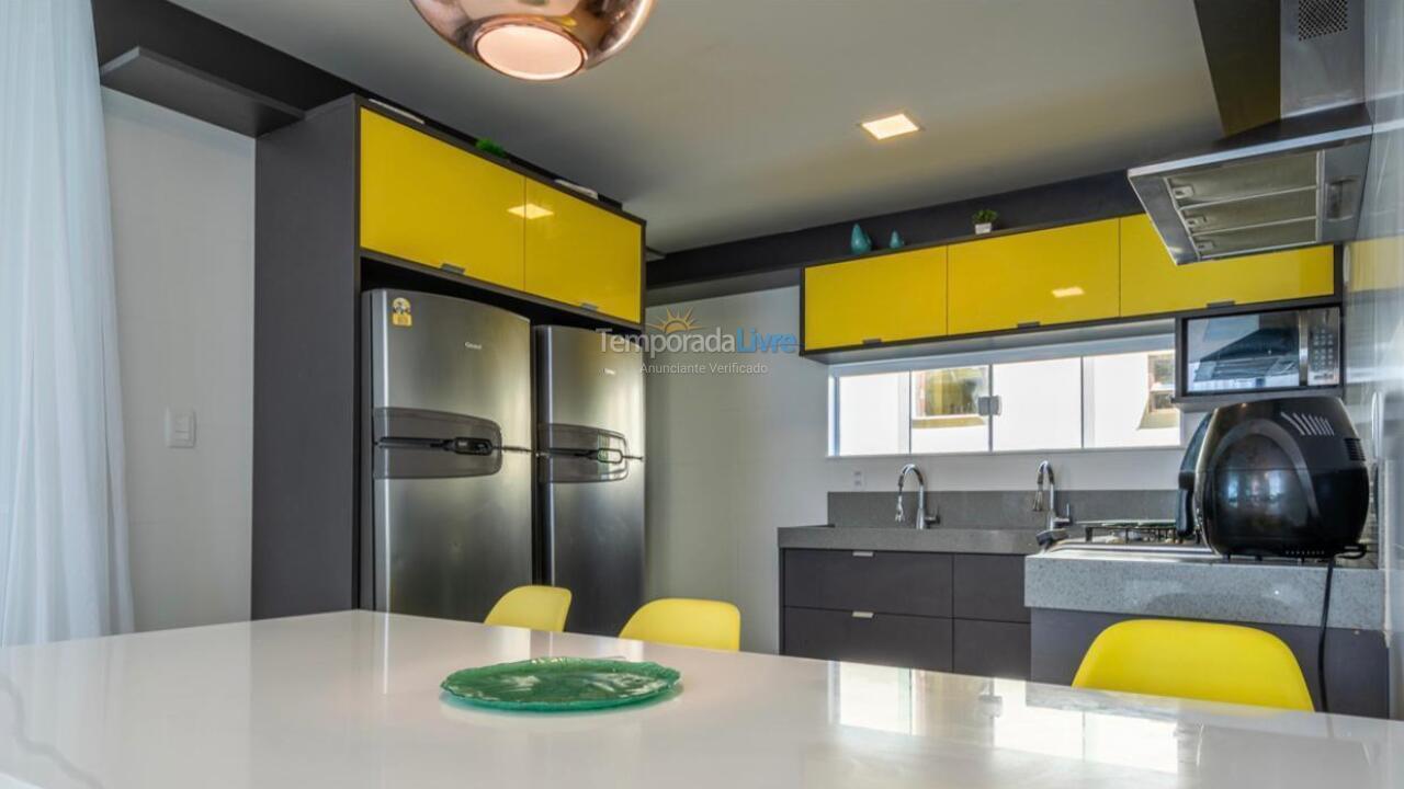 Casa para aluguel de temporada em Camaçari (Praia de Guarajuba)