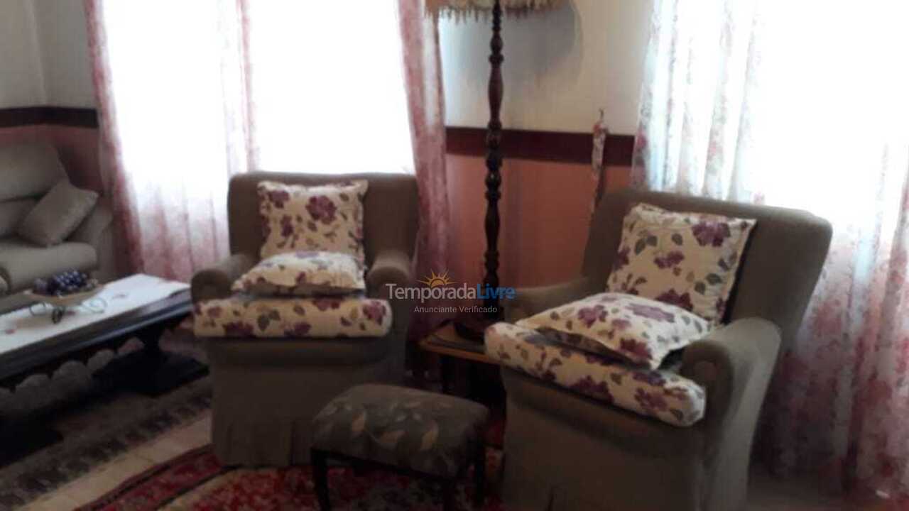 Chácara / sítio para aluguel de temporada em Suzano (Palmeiras)