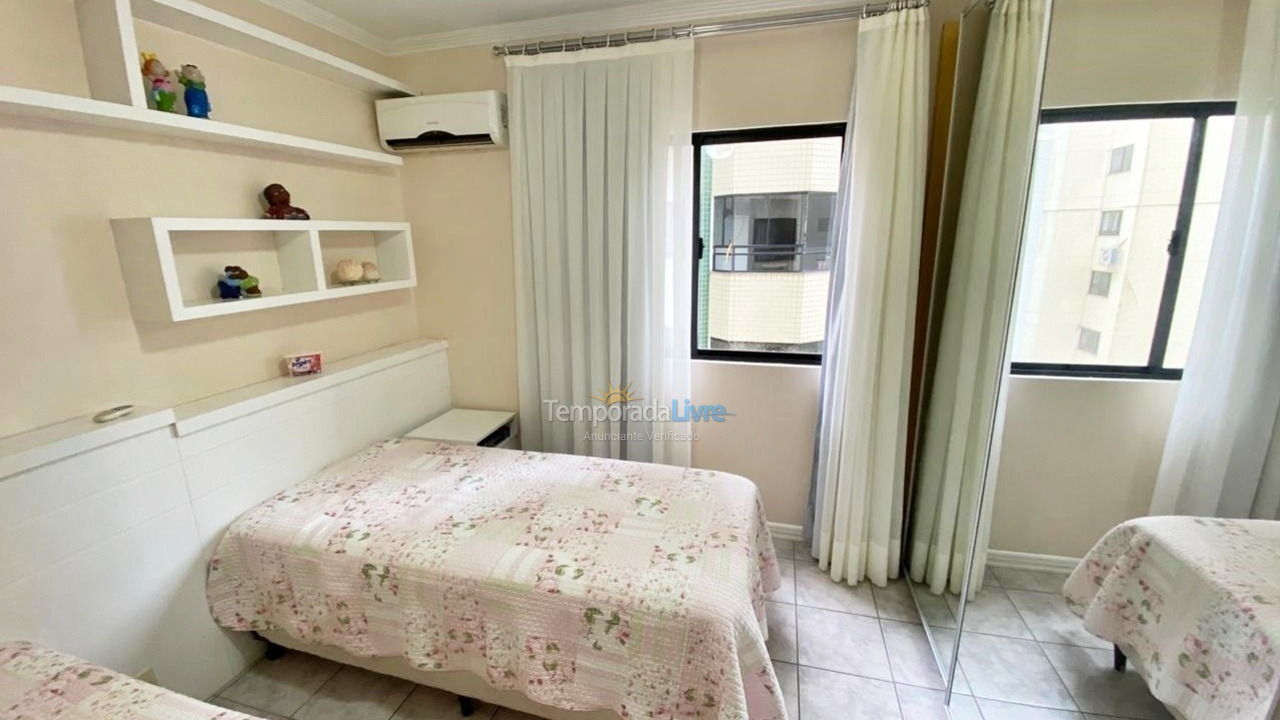 Apartamento para aluguel de temporada em Balneário Camboriú (Praia Central)