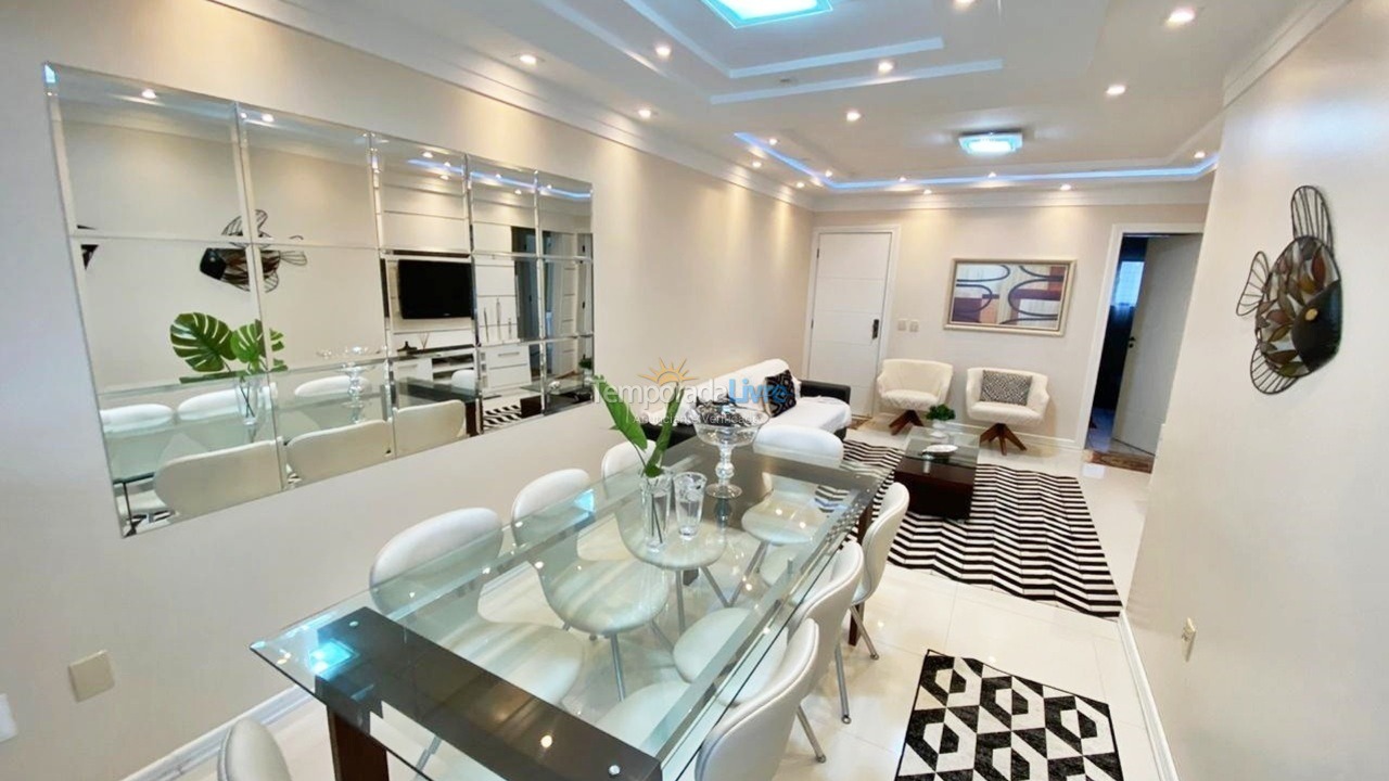 Apartamento para aluguel de temporada em Balneário Camboriú (Praia Central)