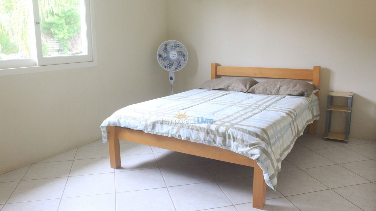 House for vacation rental in Garopaba (Morrinhos)