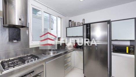 APARTAMENTO VISTAS AL MAR - MARISCAL - BOMBINHAS / SC (LA010EF)