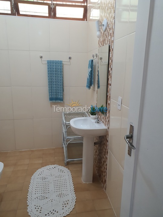 Casa para aluguel de temporada em Guarujá (Jardim Virgínia)
