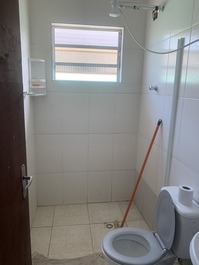 Alugo casa em mongagua l