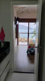 House facing the sea