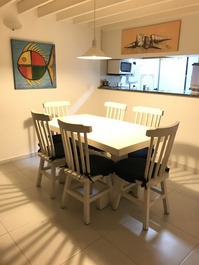 Cozinha original (fechada e separada da lavanderia) antes reforma maio/2023