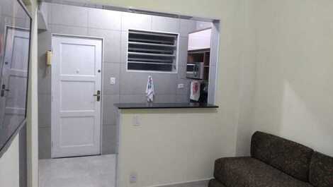 Apartment renovated great location near the beach