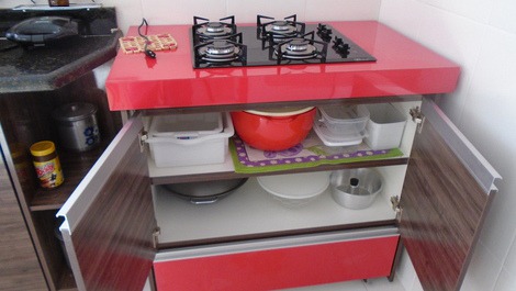 Excelente casa, 03 suítes com ar-cond. em coroa vermelha