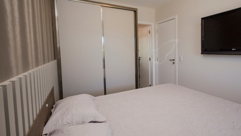 Apartamento com 3 quartos no centro de Bombinhas - RB 04