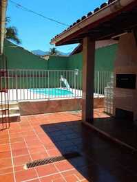 Casa con piscina / Ubatuba /