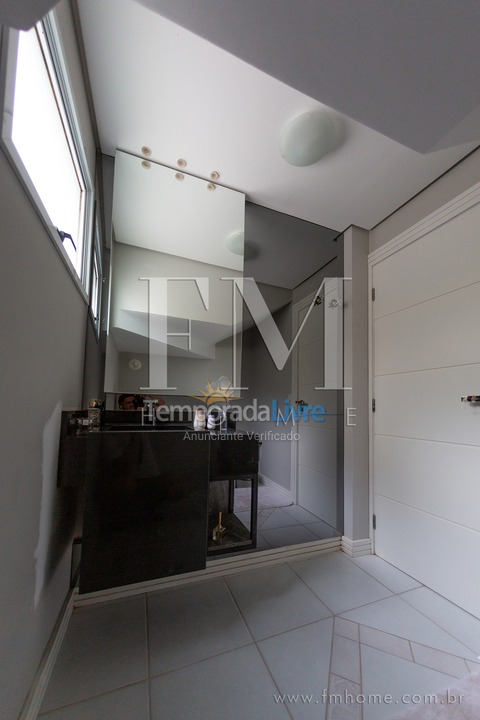 House for vacation rental in Florianopolis (Jurerê Internacional)