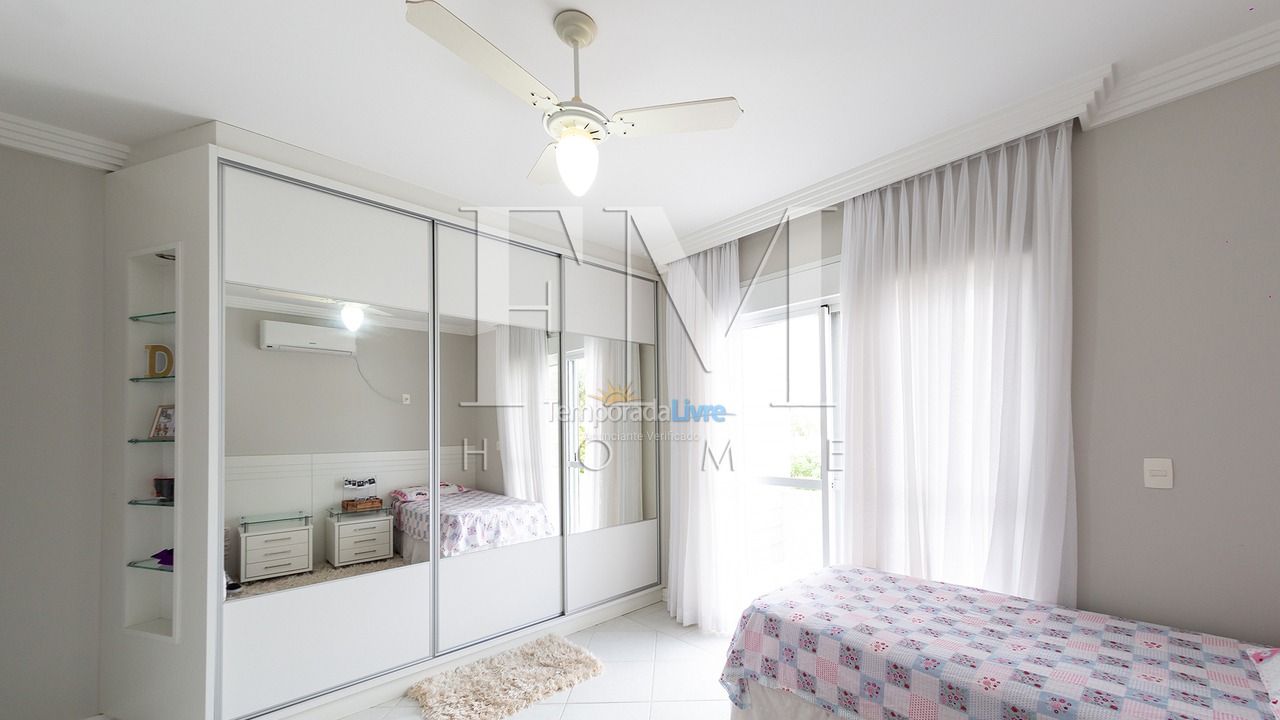 House for vacation rental in Florianopolis (Jurerê Internacional)