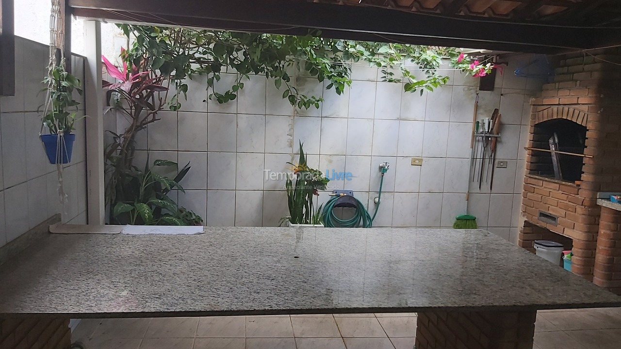 Casa para aluguel de temporada em Bertioga (Praia da Enseada)