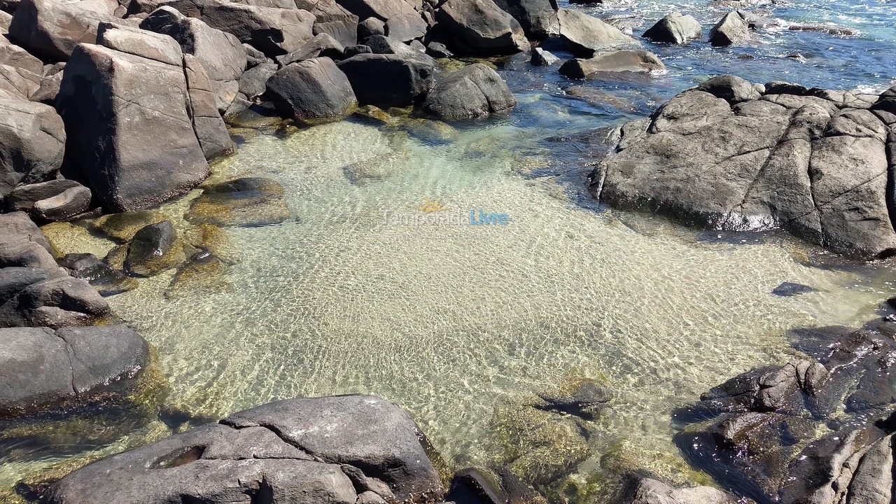 Casa para aluguel de temporada em Imbituba (Praia do Rosa)