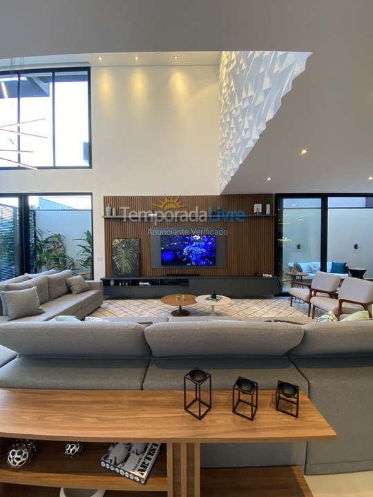 Casa para aluguel de temporada em Bertioga (Riviera de São Lourenço)