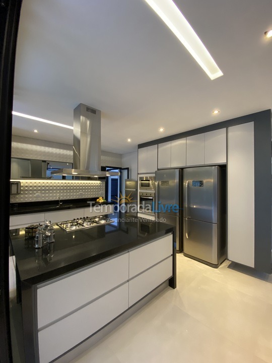 Casa para aluguel de temporada em Bertioga (Riviera de São Lourenço)