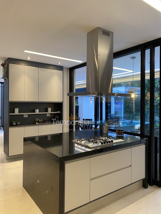 Casa para aluguel de temporada em Bertioga (Riviera de São Lourenço)