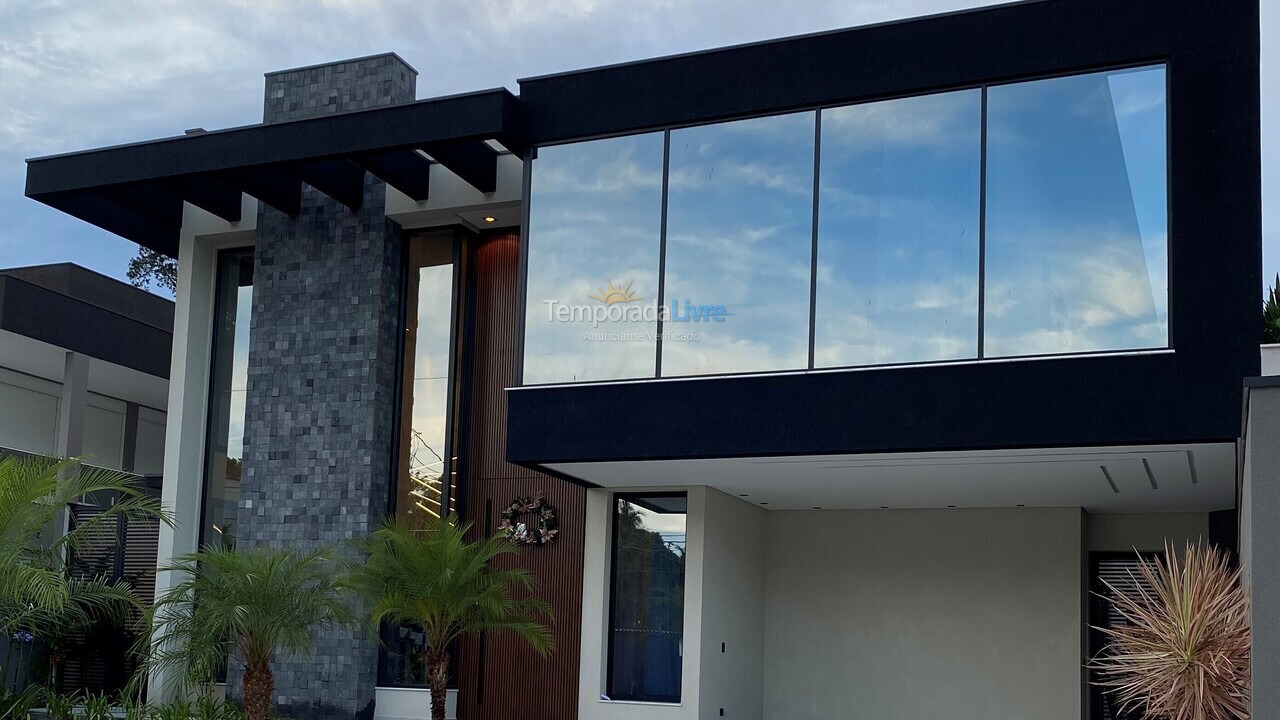 Casa para aluguel de temporada em Bertioga (Riviera de São Lourenço)