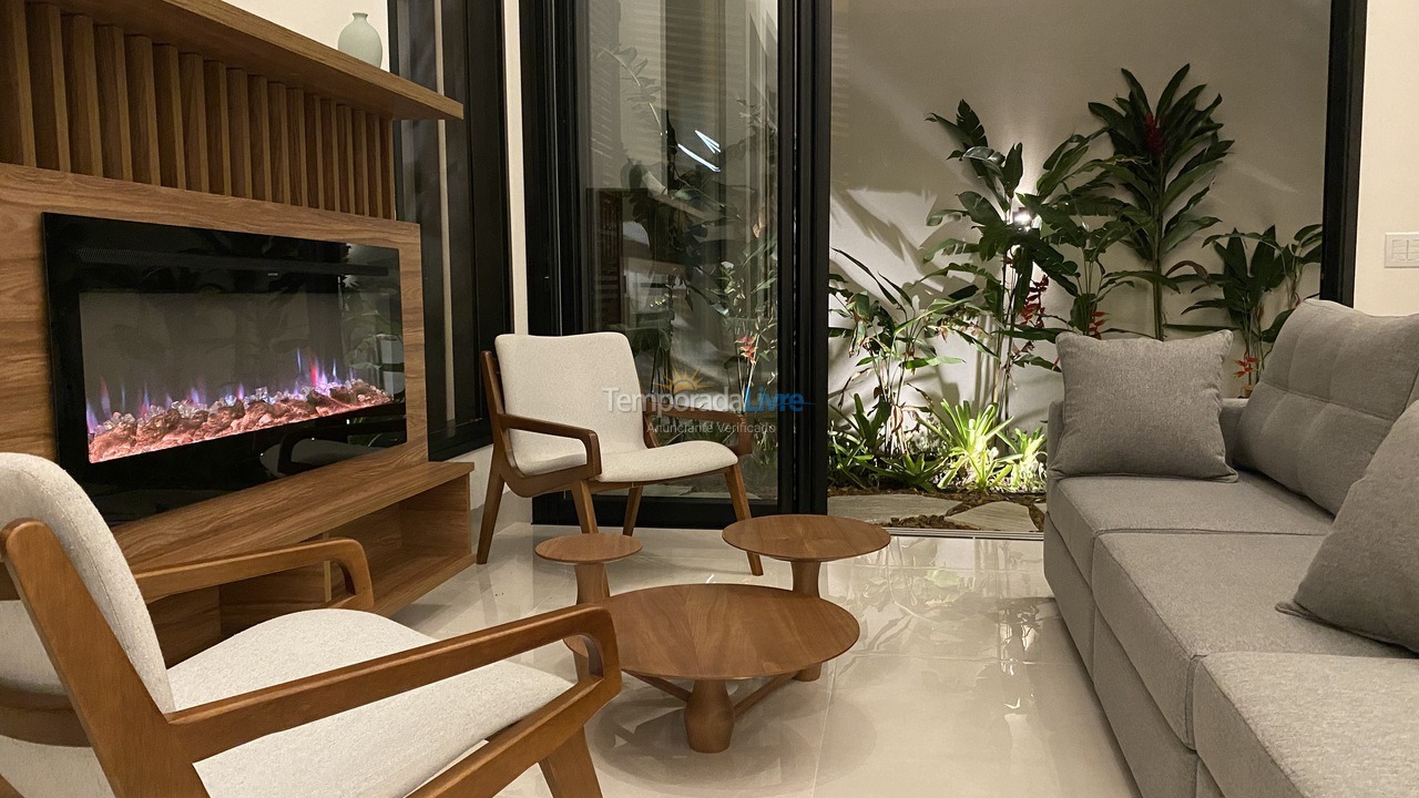 Casa para aluguel de temporada em Bertioga (Riviera de São Lourenço)