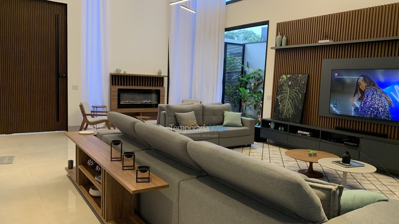 Casa para aluguel de temporada em Bertioga (Riviera de São Lourenço)