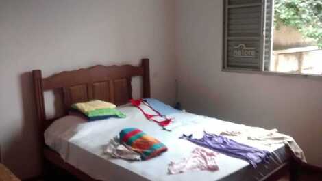 Quarto ghrande mobiliado