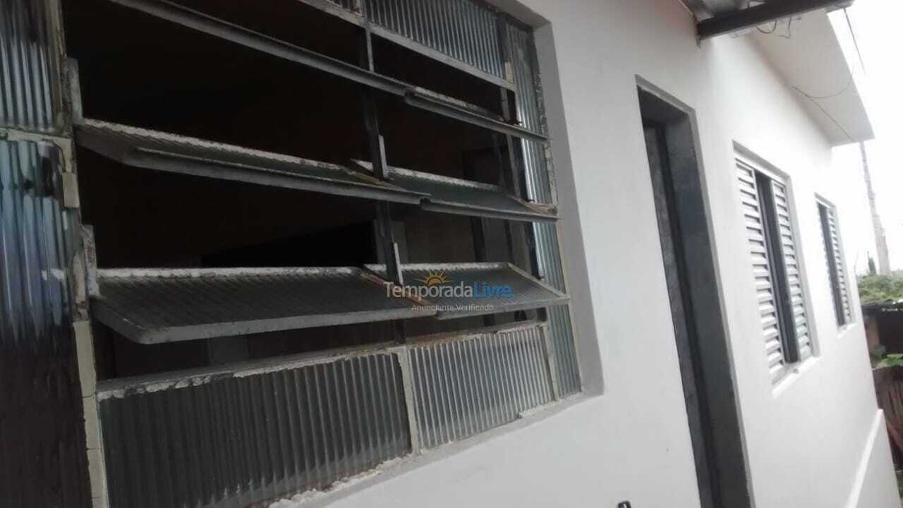 Casa para aluguel de temporada em Piumhi (Bairro Cidade Nobre)