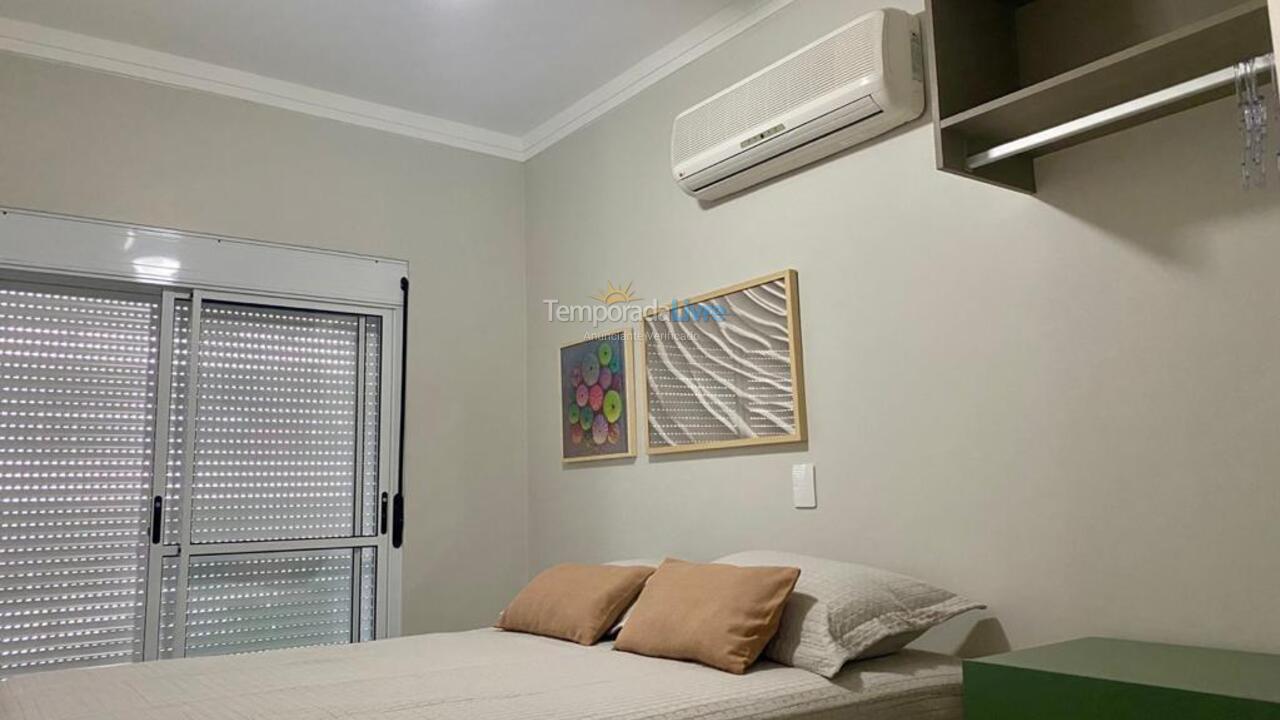 Apartamento para aluguel de temporada em Bertioga (Riviera de São Lourenço)