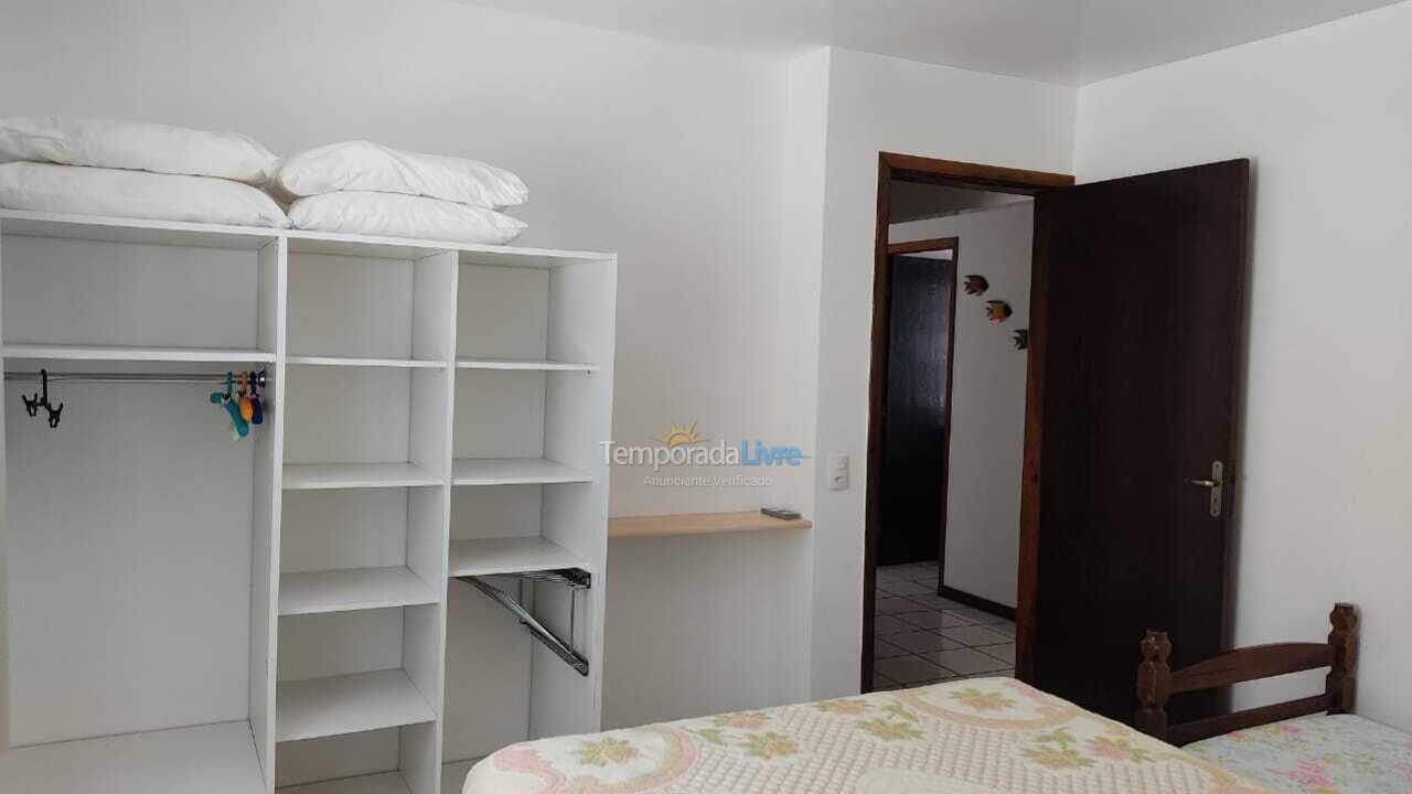 Casa para aluguel de temporada em Bombinhas (Praia de Bombinhas)