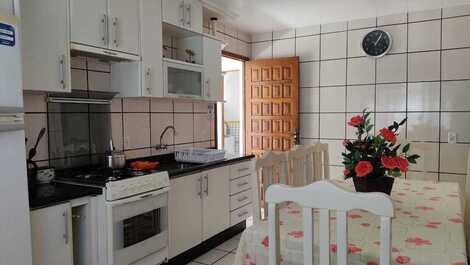 Imperdivel casa no centro Bombinhas Marynilto