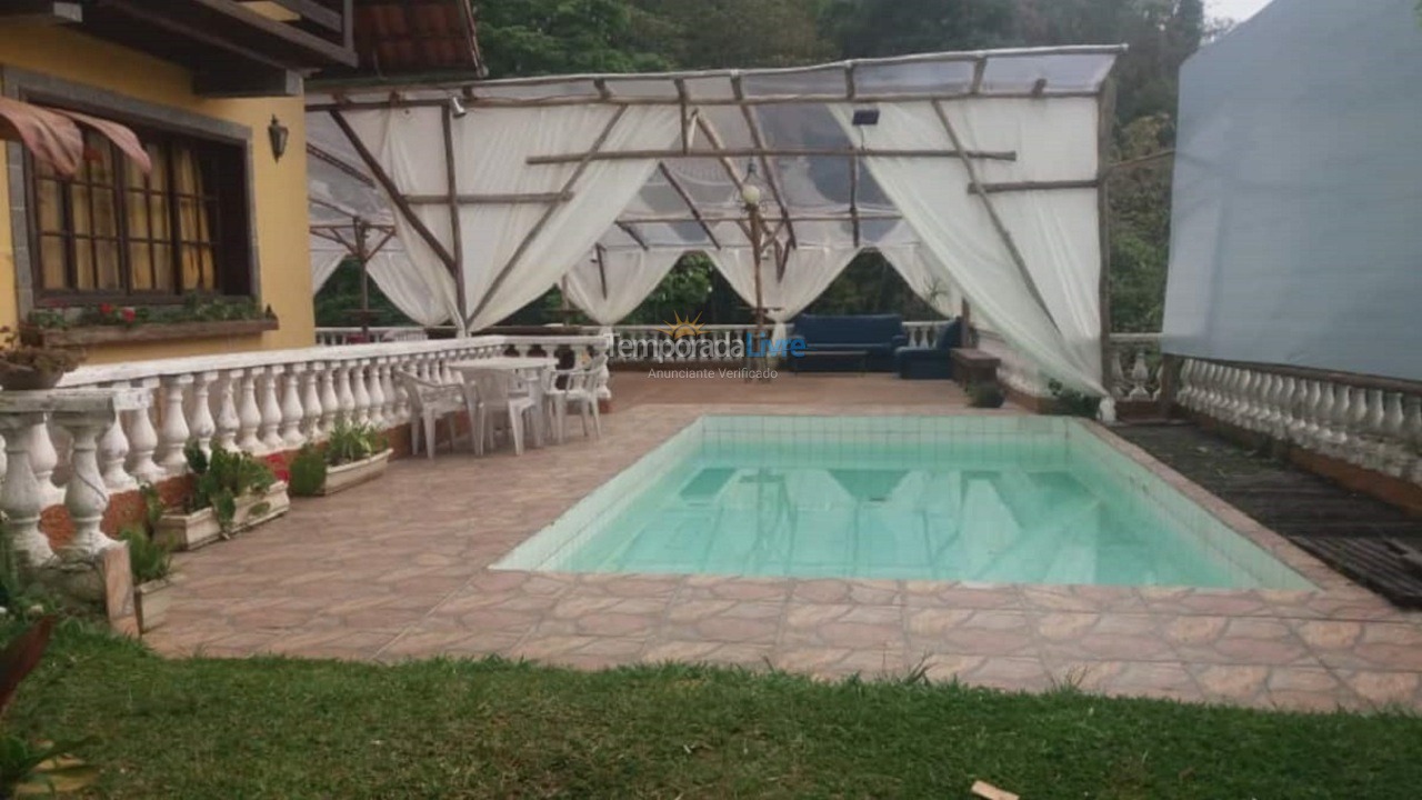 Casa para aluguel de temporada em Teresópolis (Granja Guarani)