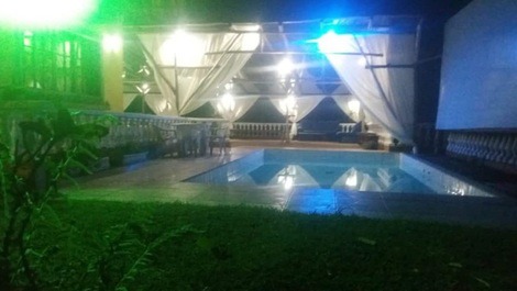 Casa c/ Churrasqueira,Piscina Perto da CBF, Feirarte, Parque NAC