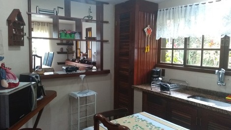 Casa c/ Churrasqueira,Piscina Perto da CBF, Feirarte, Parque NAC