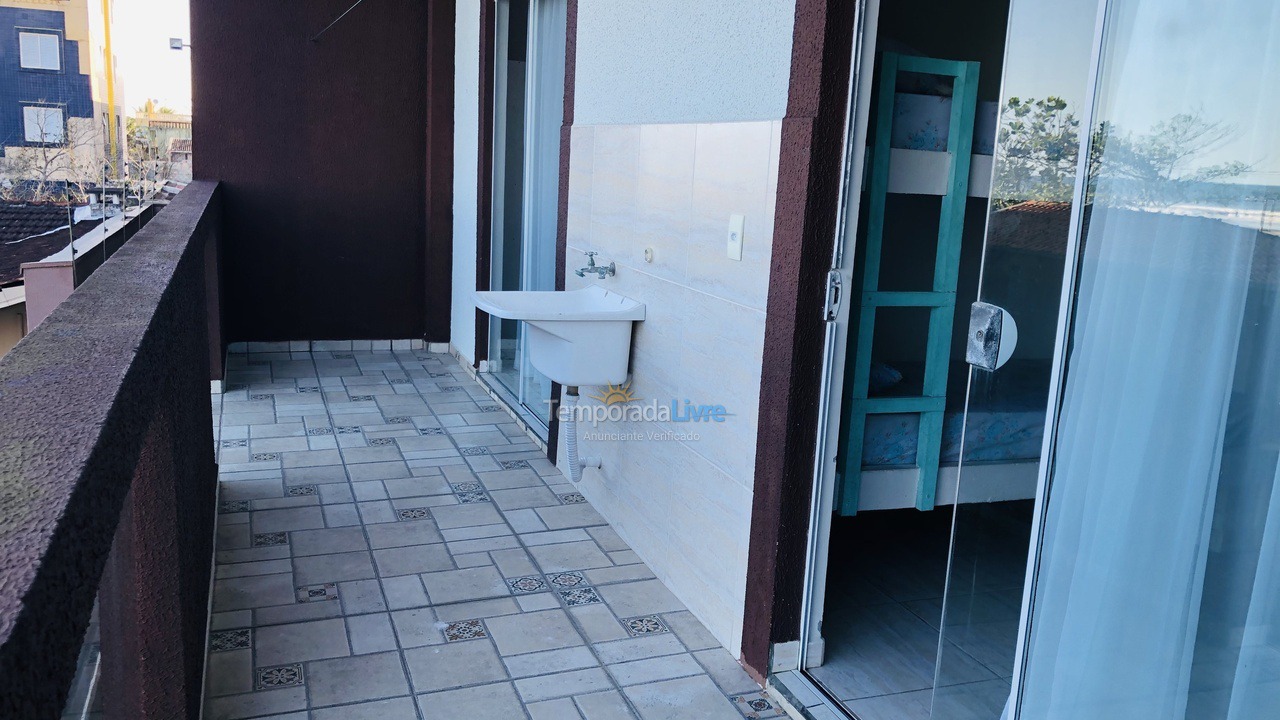 Apartamento para aluguel de temporada em Pontal do Paraná (Balneário Leblon)