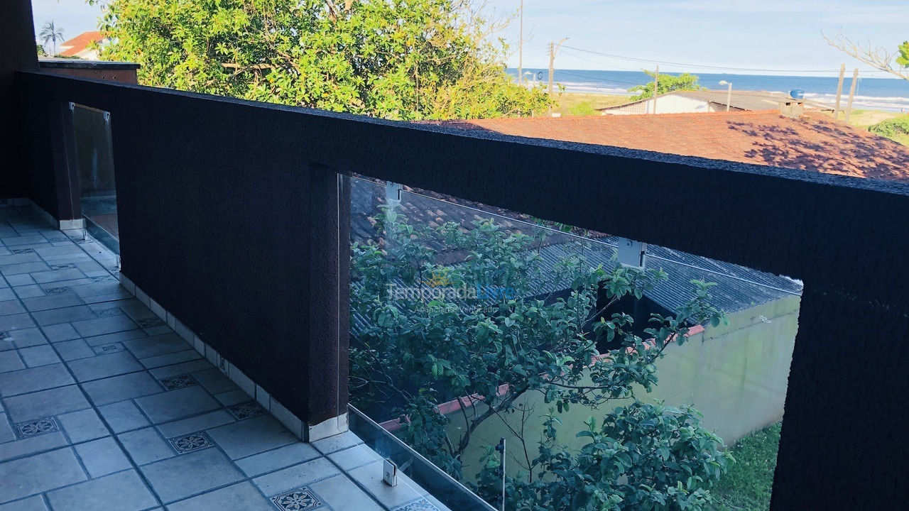 Apartamento para aluguel de temporada em Pontal do Paraná (Balneário Leblon)