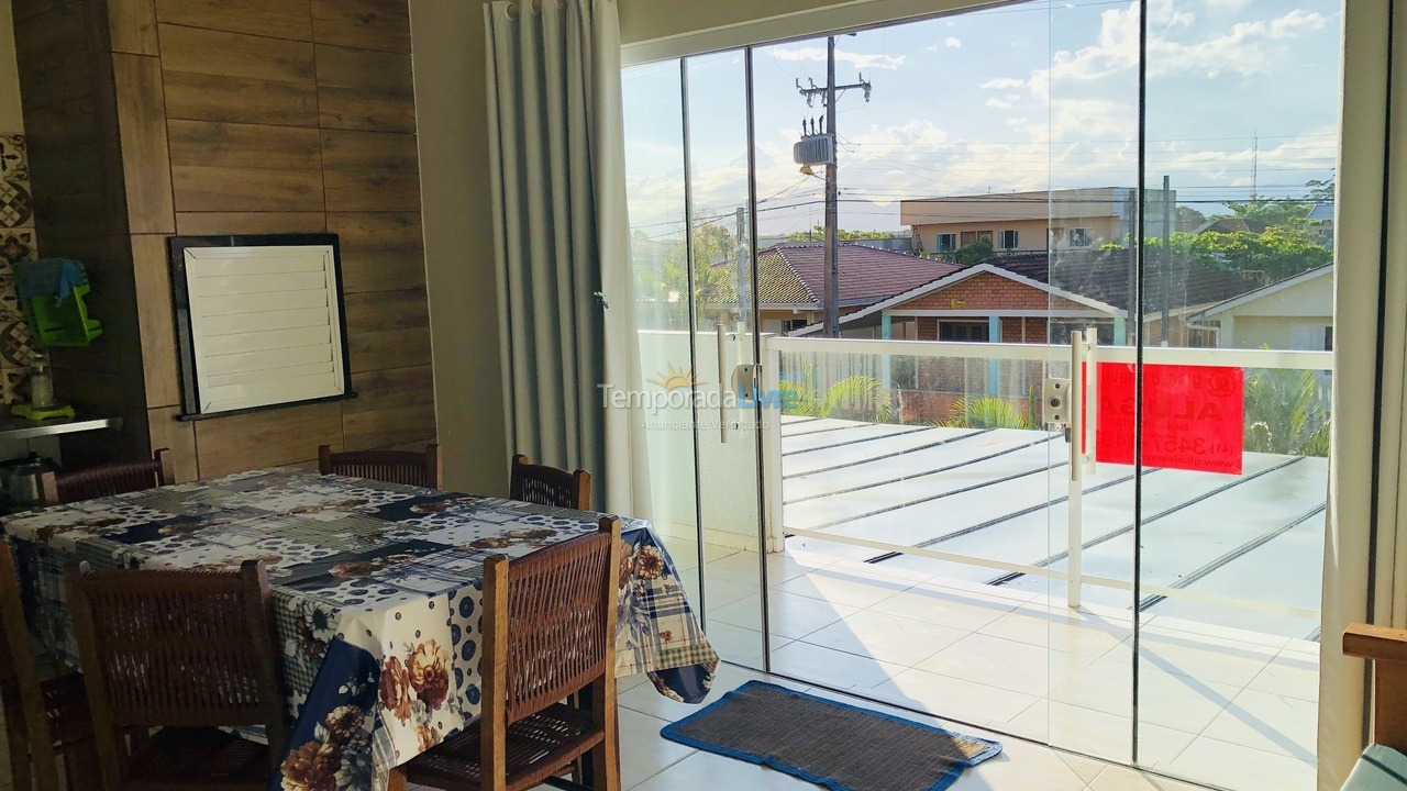 Apartamento para aluguel de temporada em Pontal do Paraná (Balneário Leblon)