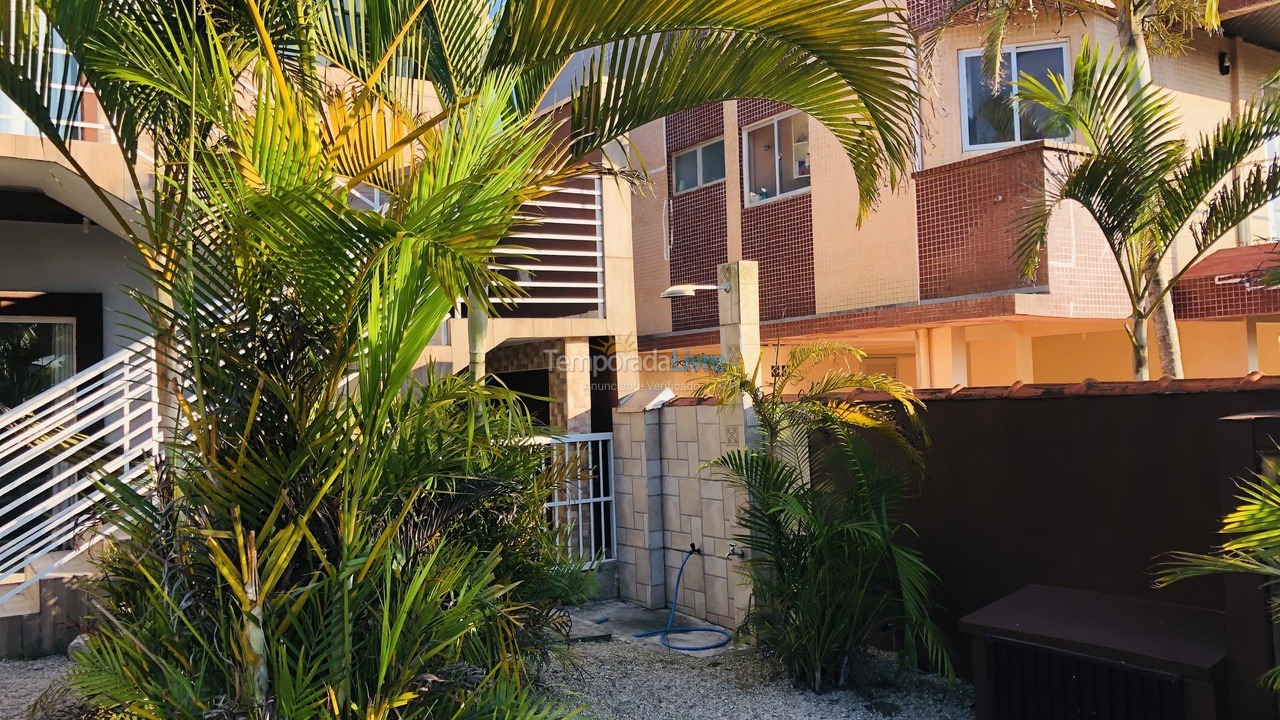 Apartamento para aluguel de temporada em Pontal do Paraná (Balneário Leblon)